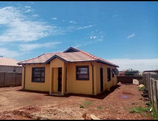 2 BEDROOM HOUSE FOR SALE IN RIVERSDALE